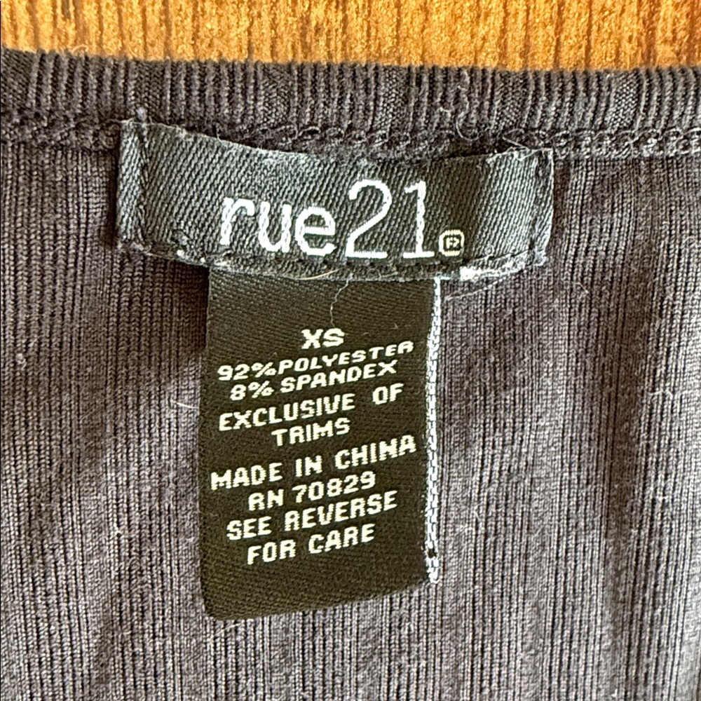 Rue21 Black Ribbed Ruched Wrap Crop Top - Picture 2 of 3
